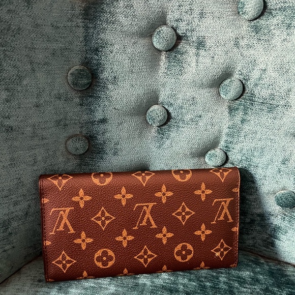 L V look a like Classic Monogram Brown Clutch - Picture 8 of 8